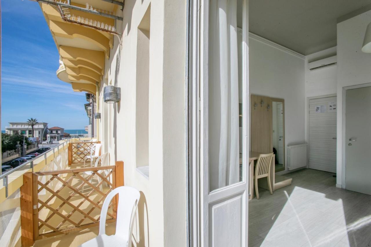 Hotel Playa Viareggio Kültér fotó